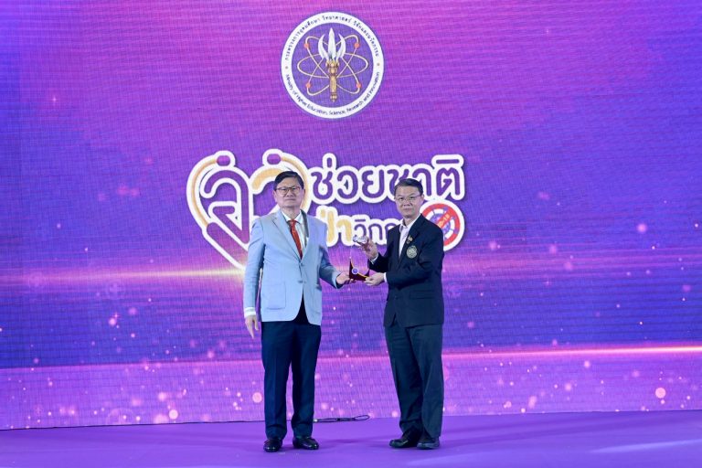 มจธ. ร่วมรับโล่ขอบคุณจาก อว. ในงาน “อว. ช่วยชาติฝ่าวิกฤต COVID-19”