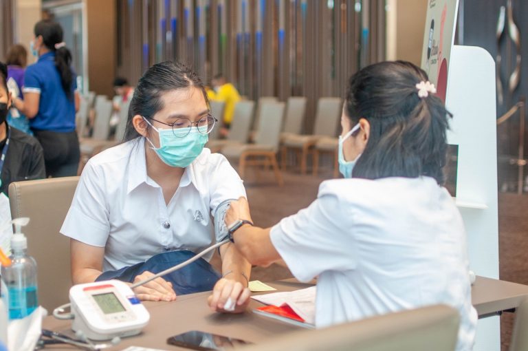 มจธ. ร่วมโครงการ 90 พรรษา 90 ล้านซีซี ถวายราชสดุดี สมเด็จพระบรมราชชนนีพันปีหลวง เนื่องในโอกาสมหามงคลเฉลิมพระชนมพรรษา 90 พรรษา