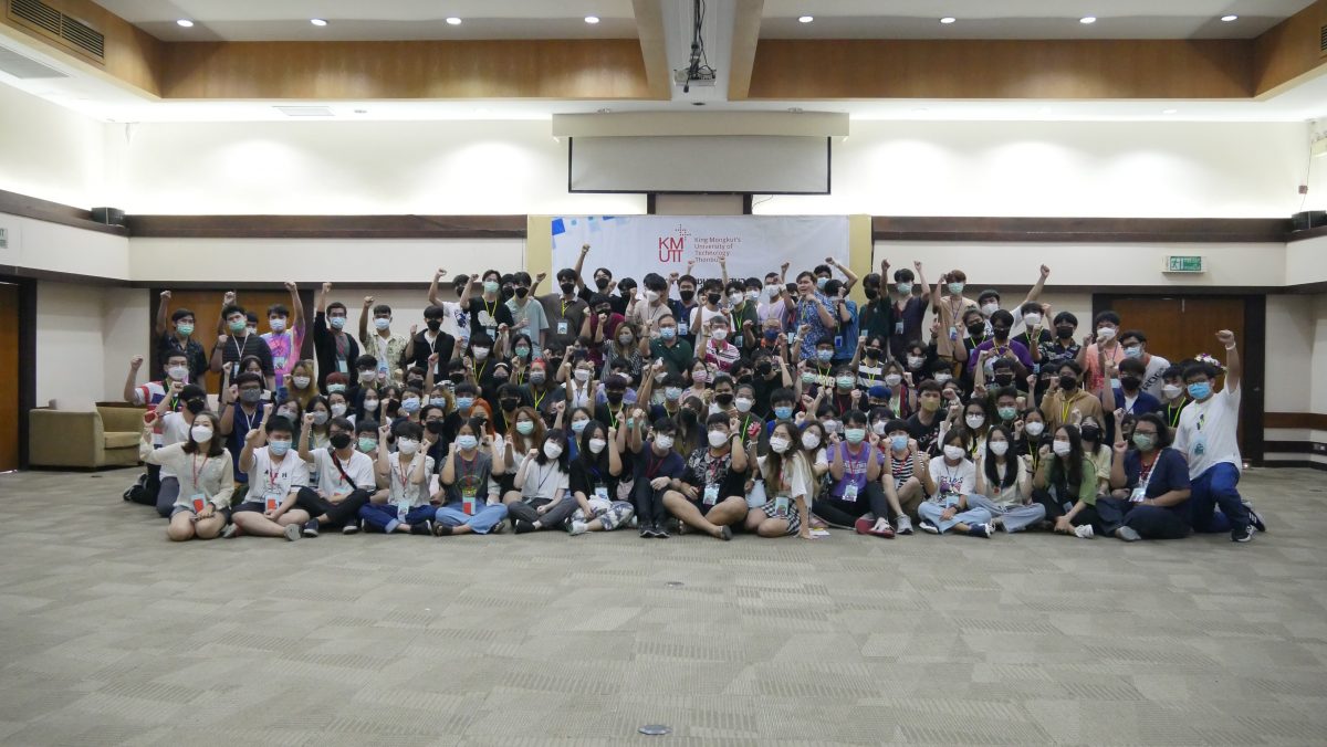 ภาควิชาคณิตศาสตร์จัดโครงการประชุมระดมสมอง หัวข้อ “แนวทางพัฒนากิจกรรมเพื่อเพิ่มศักยภาพของนักศึกษาหลักสูตรวิทยาการคอมพิวเตอร์ประยุกต์ ปี 2565”