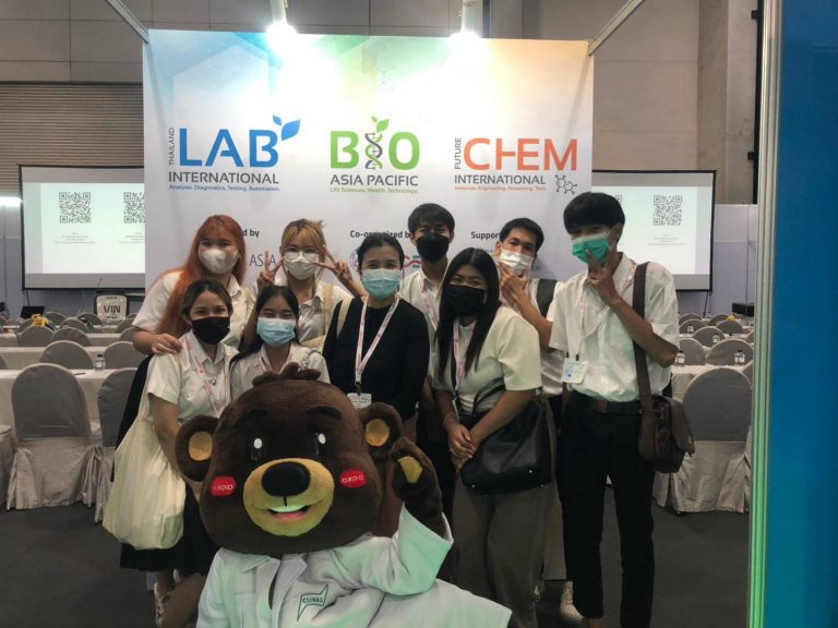 นักศึกษาภาควิชาจุลชีววิทยารับรางวัล Microbiological Talent Award