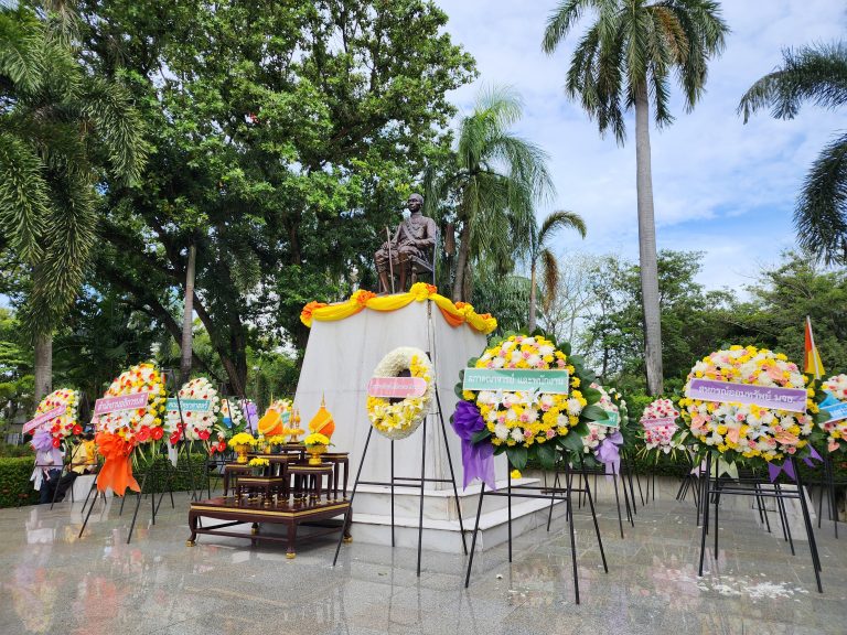 มจธ. น้อมรำลึกในพระมหากรุณาธิคุณ เนื่องในวันคล้ายวันสวรรคต พระบาทสมเด็จพระจอมเกล้าเจ้าอยู่หัว