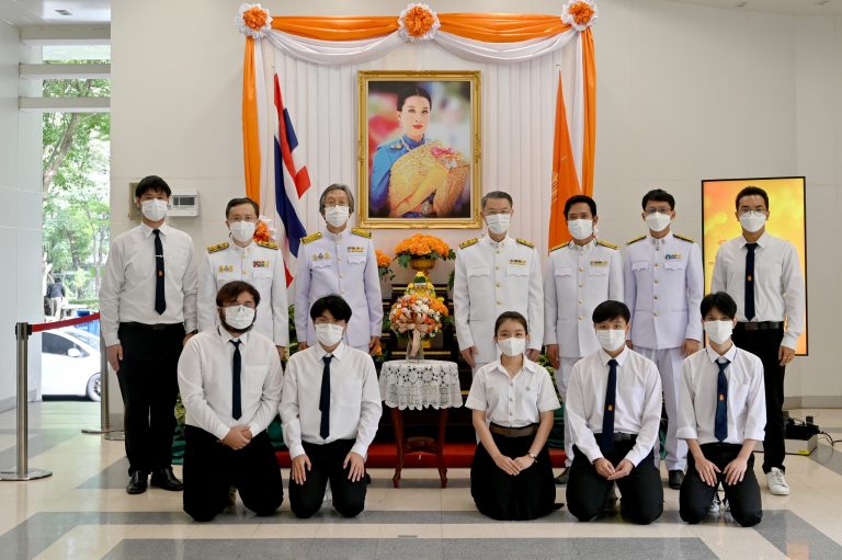 มจธ. ร่วมพิธีถวายพระพรชัยมงคล และลงนามถวายพระพรแด่ ‘เจ้าฟ้าพัชรกิติยาภาฯ’ ให้ทรงหายจากพระอาการประชวรและมีพระพลานามัยสมบูรณ์ แข็งแรง