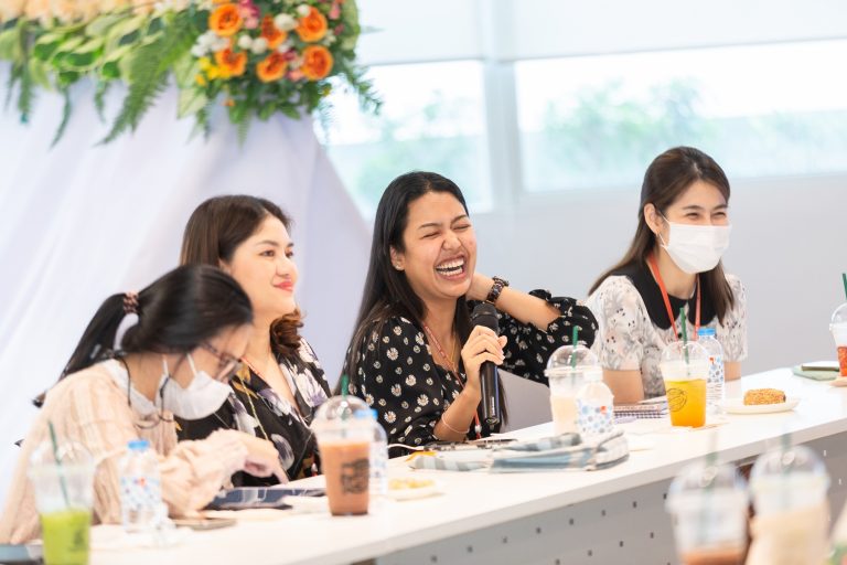 HRD จัดกิจกรรม Coffee Talk ในโครงการ“GO 4 IT ENGLISH CAMP Station 1 Workplace Writing”