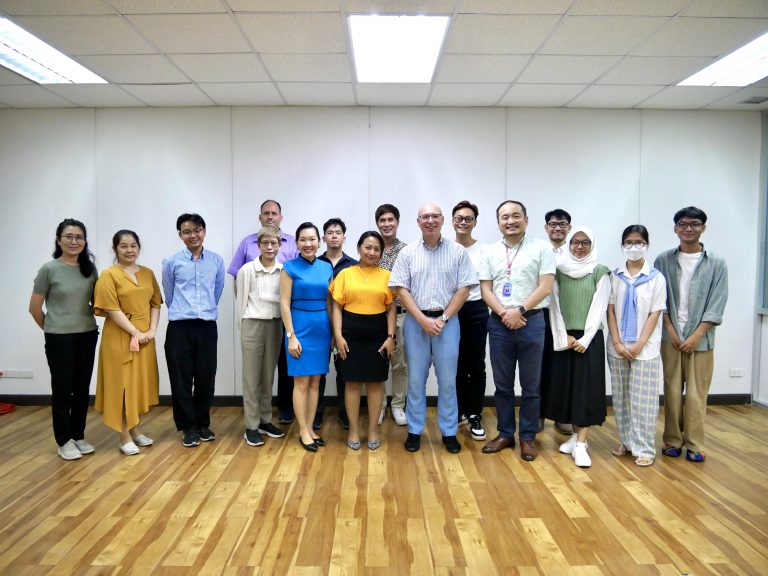 Language Studies Group and Global Competence Development Centre (GCDC), School of Liberal Arts (SoLA) organized a forum entitled “New avenues for pre-service teacher training: Using space outside the classroom for teaching practice opportunities”
