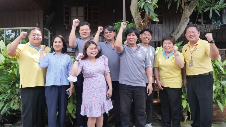 คณะครุศาสตร์อุตสาหกรรมฯ มจธ. นำทีมเข้าพบปะนักศึกษาเก่าสาขาวิชาเทคโนโลยีการพิมพ์และบรรจุภัณฑ์ ภายใต้โครงการ FIET Family-Visit Alumni ปี 2566 ภายใต้งานเครือข่ายศิษย์เก่า FIET Family / Alumni (ครั้งที่ 2)