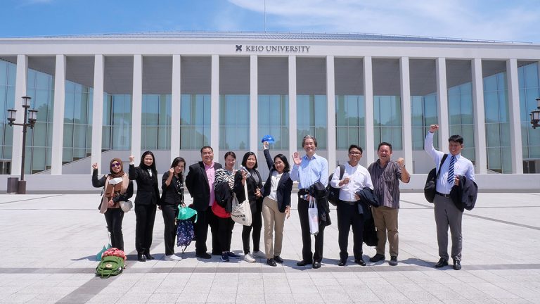คณะครุศาสตร์อุตสาหกรรมและเทคโนโลยี มจธ. ส่งผู้แทนจากโครงการ “FIET Leadership” เข้าเยี่ยมชมดูงาน ณ มหาวิทยาลัยชั้นนำ 3 แห่ง ย่านเมืองโตเกียว ประเทศญี่ปุ่น เพื่อสานต่อความร่วมมือ และต่อยอดโครงการพัฒนาด้าน Learning Innovation Ecosystem และ Sustainable DNA
