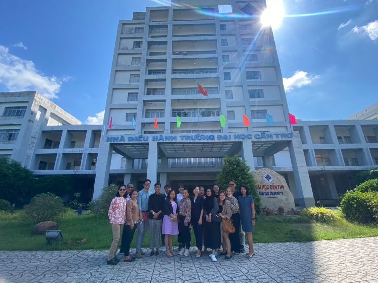 โครงการศึกษาดูงานและสร้างเครือข่ายความร่วมมือกับสถาบันการศึกษาในประเทศเวียดนาม