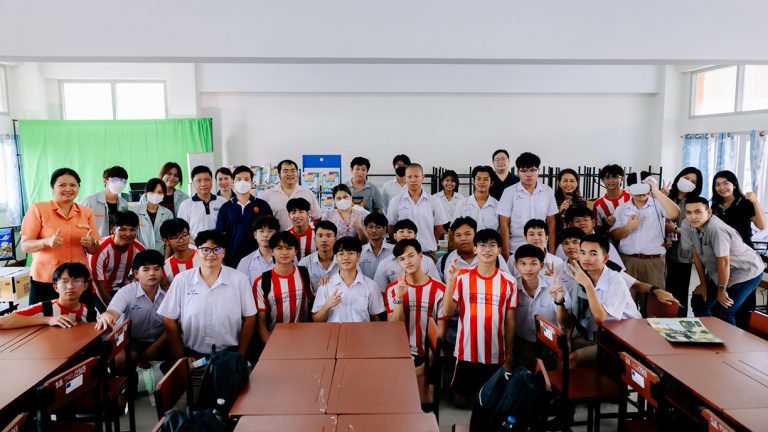 กลุ่ม พวท. เข้าร่วมจัดกิจกรรมในโครงการส่งเสริมพัฒนาการเรียนรู้ด้านวิทยาศาสตร์และเทคโนโลยีให้กับนักเรียนในระดับภูมิภาคฯ