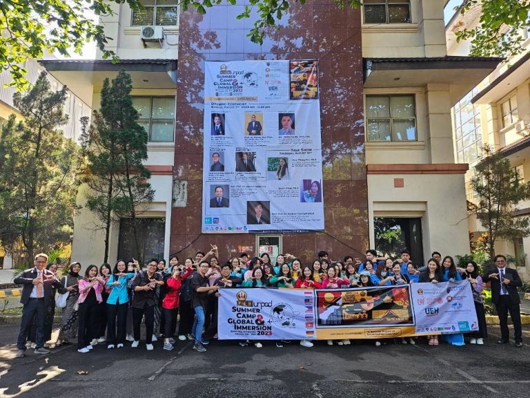 Global Competency Development Center (GCDC), School of Liberal Arts, led 5 students from KMUTT to participate in the Summer camp global immersion 2023 project at Universitas Padjdajaran, Bandung, Republic of Indonesia.