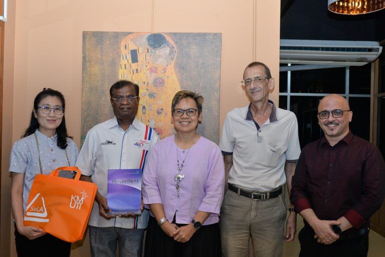 คณะศิลปศาสตร์ มจธ. ต้อนรับ Prof. Dr. Ambigapathy Pandian จาก Faculty of Language & Communication, University of Malaysia Sarawak (UNIMAS) ประเทศมาเลเซีย
