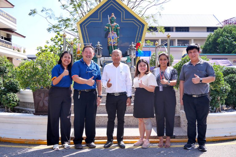 คณะครุศาสตร์อุตสาหกรรมฯ มจธ. นำทีมเข้าพบปะนักศึกษาเก่าสาขาวิชานวัตกรรมการเรียนรู้และเทคโนโลยี ในโครงการ FIET Family-Visit Alumni ปี 2567 หัวข้อ “ผู้บริหารสถานศึกษา/ผู้บริหารกิจการ” ภายใต้งานเครือข่ายศิษย์เก่า FIET Family / Alumni (ครั้งที่ 1)