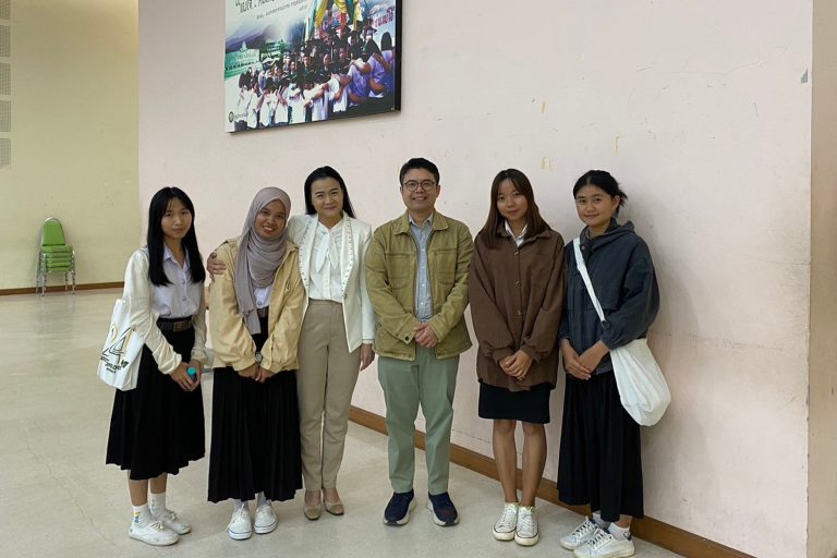 คณะครุศาสตร์อุตสาหกรรมและเทคโนโลยี มจธ. จัดโครงการหนุนเสริมนักศึกษาทุนโครงการทุนพระกนิษฐาสัมมาชีพ ผ่านความร่วมมือมหาวิทยาลัย ช่วงที่ 1 กิจกรรมการลงพื้นที่พบผู้บริหารสถานศึกษา/หลักสูตร อาจารย์ที่ปรึกษา และนักศึกษาทุนในแต่ละภูมิภาค ครั้งที่ 2 : ภาคเหนือ