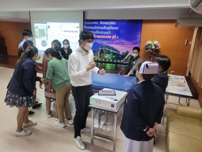 ฟีโบ้บรรยาย “ระบบควบคุมแรงกดเฉพาะบุคคลอัตโนมัติ เพื่อป้องกันแผลกดทับ” ให้กับ รพ.ศิริราช