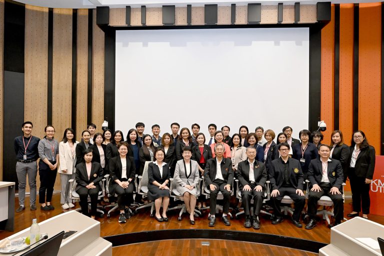 สถาบันบัณฑิตพัฒนบริหารศาสตร์ (NIDA) ศึกษาดูงานด้านระบบสารสนเทศ มหาวิทยาลัยเทคโนโลยีพระจอมเกล้าธนบุรี (มจธ.)
