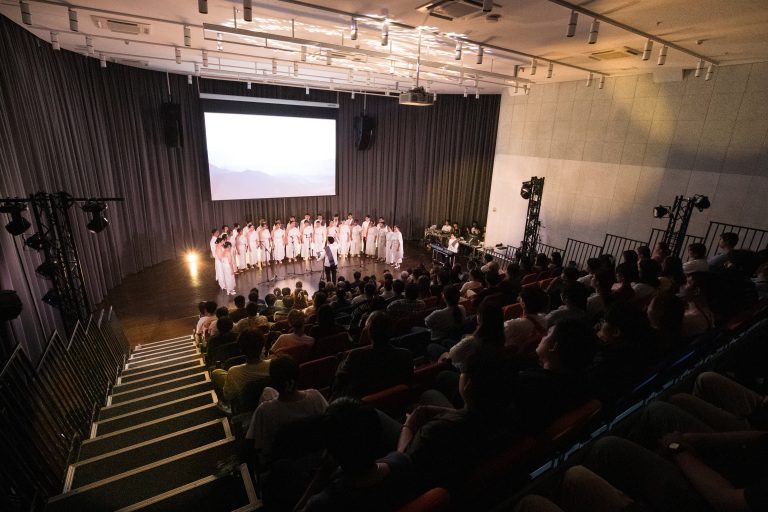 เปิดม่านการแสดง Harmony among the stars KMUTT x KMITL Chorus Concert คอนเสิร์ตใหญ่ของคณะนักร้องประสานเสียงสองสถาบันนำเสนอเรื่องราวของดวงดาวผ่านบทเพลง