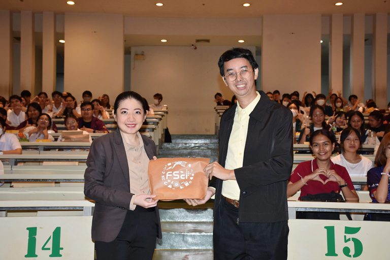 คณะวิทยาศาสตร์จัดโครงการอบรมเตรียมความพร้อมนักศึกษาก่อนฝึกงาน หัวข้อ “เทคนิคการนำเสนออย่างมืออาชีพ”