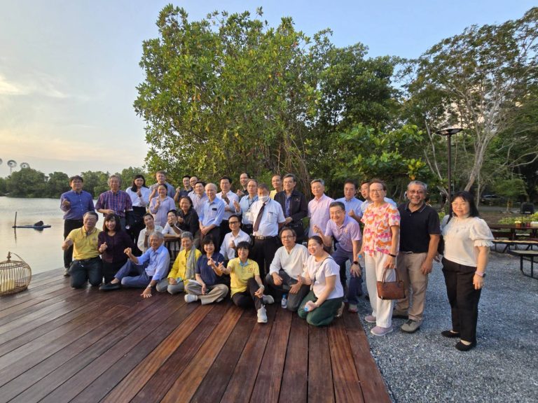 Brainstorming Meeting of the University Council Committee with Executives of King Mongkut’s University of Technology Thonburi (KMUTT RETREAT) No. 28 “BANG KHUN TIEN NEXT: The future of KMUTT Bang Khun Thian”