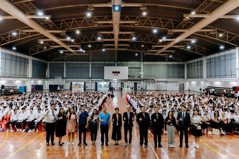 คณะครุศาสตร์อุตสาหกรรมและเทคโนโลยี มจธ. จัดกิจกรรมปฐมนิเทศนักศึกษาใหม่ ประจำปีการศึกษา2567 ในธีม “Pre (P.A.R.E.) : The First-Year Experience Enrichment Program”