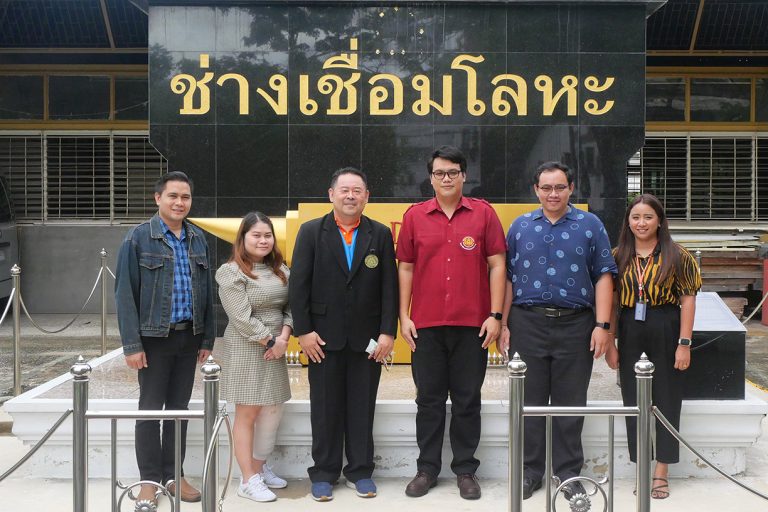 คณะครุศาสตร์อุตสาหกรรมฯ มจธ. นำทีมเข้าพบปะนักศึกษาเก่าสาขาวิชาครุศาสตร์อุตสาหการ ในโครงการFIET Family-Visit Alumni ปี 2567 หัวข้อ “ผู้บริหารสถานศึกษา/ผู้บริหารกิจการ” ภายใต้งานเครือข่ายศิษย์เก่า FIET Family / Alumni (ครั้งที่ 6)