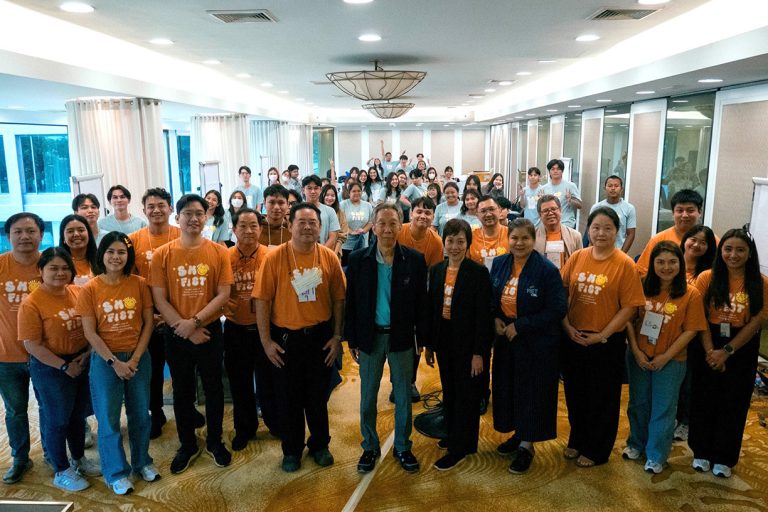 คณะครุศาสตร์อุตสาหกรรมฯ มจธ. ร่วมกับสโมสรนักศึกษา จัดโครงการสัมมนาเชิงปฏิบัติการอาจารย์ที่ปรึกษากิจกรรม เจ้าหน้าที่ปฏิบัติงานและผู้นำนักศึกษา ประจำปีการศึกษา 2566