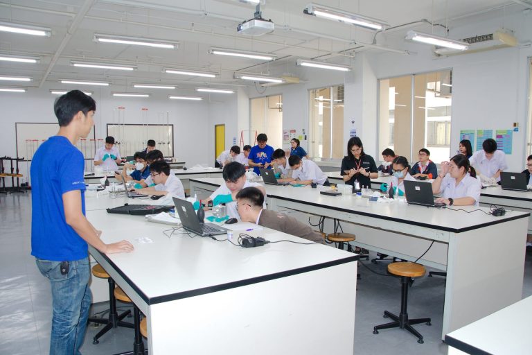 คณะวิทยาศาสตร์ มจธ. ร่วมกับ บริษัทเอกชน จัดแข่งขันทักษะการวัดละเอียดฯ รอบชิงชนะเลิศ ระดับประเทศ ภายใต้โครงการ SMTC2024 ปีที่ 3