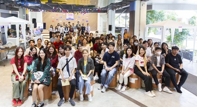 ศูนย์ GCDC คณะศิลปศาสตร์ มจธ. จัดงาน Eco-ASEAN Fest 2024: Brewing Connections “อาเซียนสัมพันธ์ สู่วัฒนธรรมยั่งยืน”