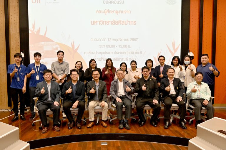 มหาวิทยาลัยศิลปากร ศึกษาดูงานเกี่ยวกับการใช้ระบบเทคโนโลยีสารสนเทศของมหาวิทยาลัยเทคโนโลยีพระจอมเกล้าธนบุรี