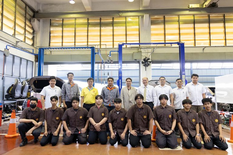 สาขาวิชาครุศาสตร์เครื่องกล คณะครุศาสตร์อุตสาหกรรมฯ มจธ. ต้อนรับคณะศึกษาดูงานจากวิทยาลัยเทคโนโลยีสยาม กรุงเทพฯ