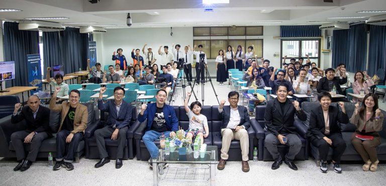 สาขาวิชาเทคโนโลยีและสื่อสารการศึกษา คณะครุศาสตร์อุตสาหกรรมและเทคโนโลยี มจธ. ร่วมกับ สมาคมเมตาเวิร์สแห่งประเทศไทย, วิทยาลัยมวยไทยศึกษาและการแพทย์แผนไทย มหาวิทยาลัยราชภัฏหมู่บ้านจอมบึง, มหาวิทยาลัยธุรกิจบัณฑิต, การท่องเที่ยวแห่งประเทศไทย, ศรีวิสากรุ๊ป, Finnext และ Herbcoin จัดพิธีมอบการแข่งขันการสร้างเกมมวยไทยบนโรบล็อกเมตาเวิร์ส ในโครงการ Muay Thai Roblox Metaverse
