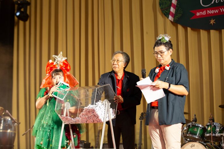 มจธ. จัดกิจกรรมงานเลี้ยงส่งท้ายปีเก่าต้อนรับปีใหม่ 2568 “KMUTT Merry Christmas and New Year’s Celebration”