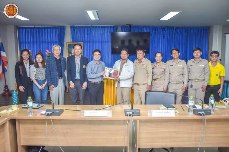 โครงการหารือความร่วมมือทางวิชาการด้านอาชีวศึกษาสาขาเกษตรกรรมและการจัดการฟาร์มโคนมกับวิทยาลัยเกษตรและเทคโนโลยีราชบุรี 