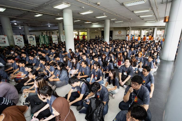มจธ. จัดกิจกรรม “KMUTT First Date 2025” ต้อนรับนักศึกษาใหม่ พร้อมปลูกจิตสำนึกรักษ์โลกผ่านแนวคิดลดขยะและสร้างความยั่งยืน 
