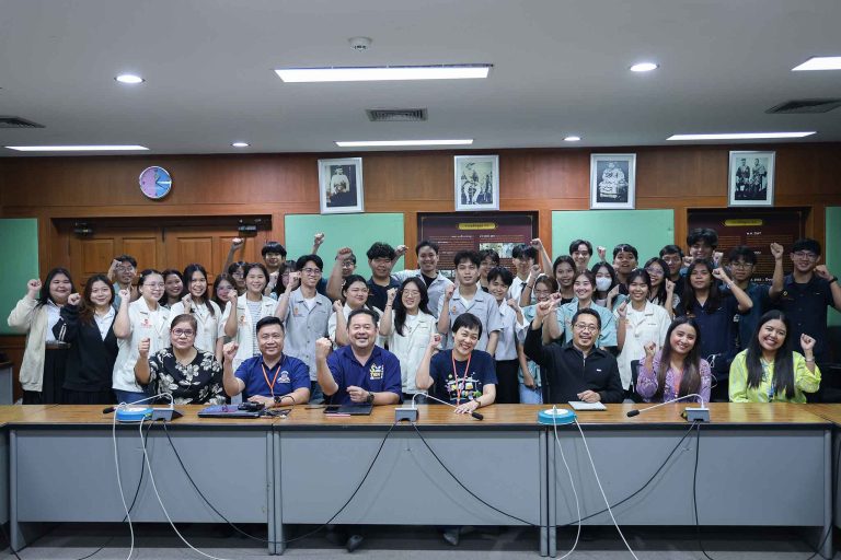 สโมสรนักศึกษา คณะครุศาสตร์อุตสาหกรรมฯ จัดโครงการสืบแสงเทียน ประจำปีการศึกษา 2567 