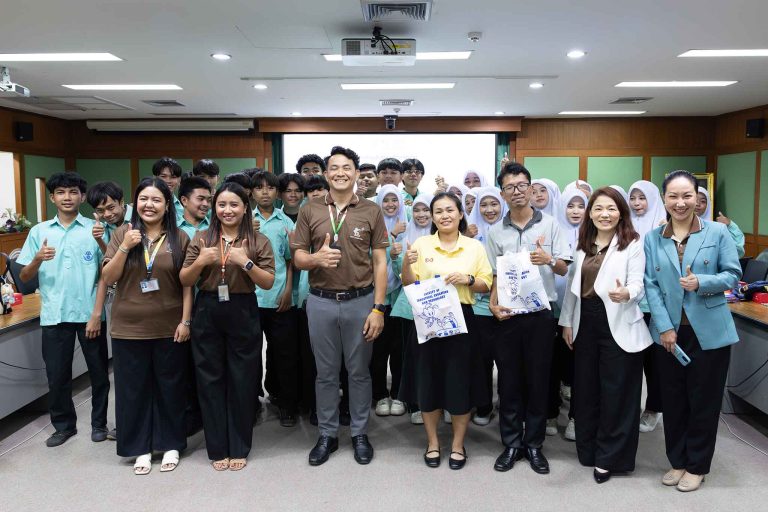 คณะครุศาสตร์อุตสาหกรรมฯ มจธ. ต้อนรับคณะศึกษาดูงานจากโรงเรียนหมอนวิทยา จังหวัดฉะเชิงเทรา 