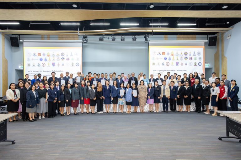 คณะสถาปัตยกรรมศาสตร์และการออกแบบ มจธ. จัดประชุมประจำปี 2568  โรงเรียนในโครงการเครือข่ายความร่วมมือทางวิชาการระหว่างโรงเรียนมัธยมศึกษา และ พิธีลงนามทำข้อตกลงความร่วมมือทางวิชาการ ระหว่าง โรงเรียนมัธยมศึกษา 2568 