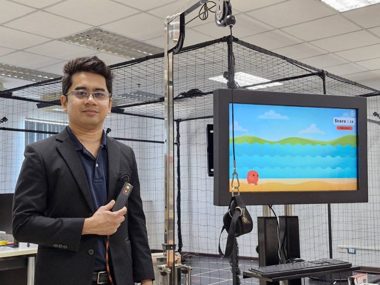  ฟื้นฟูผู้ป่วยกล้ามเนื้ออ่อนแรงด้วย “หุ่นยนต์ + AI + เกม” ความหวังใหม่ในยุคสังคมสูงวัย