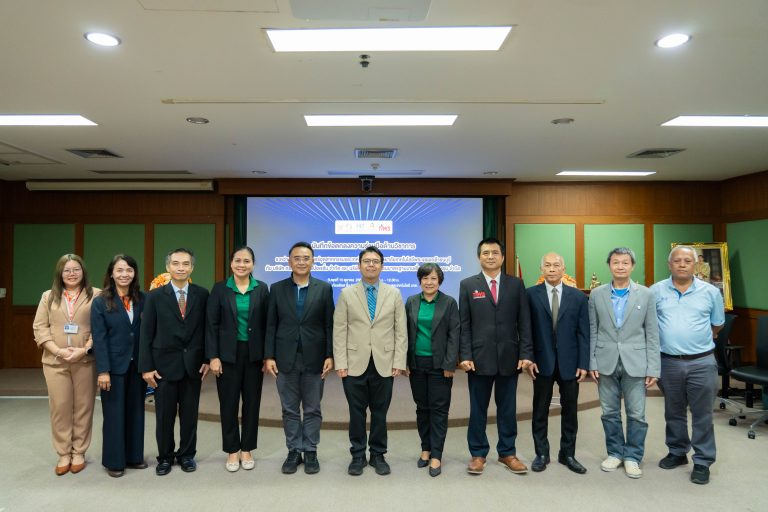 คณะครุศาสตร์อุตสาหกรรมและเทคโนโลยี มจธ. จัดพิธีลงนามบันทึกข้อตกลงความร่วมมือด้านวิชาการระหว่าง คณะครุศาสตร์อุตสาหกรรมและเทคโนโลยี มหาวิทยาลัยเทคโนโลยีพระจอมเกล้าธนบุรี กับ บริษัท กลอรี่เอ็ม คอร์ปอเรชั่น จำกัด และ บริษัท ศูนย์ฝึกอบรมมาตรฐานงานเชื่อมอุตสาหกรรม จำกัด 
