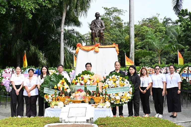 พิธีวางพวงมาลา เนื่องในวันคล้ายวันสวรรคต พระบาทสมเด็จพระปรเมนทรรามาธิบดีศรีสินทรมหามงกุฎ พระจอมเกล้าเจ้าอยู่หัว พระสยามเทวมหามกุฏวิทยมหาราช รัชการที่ 4