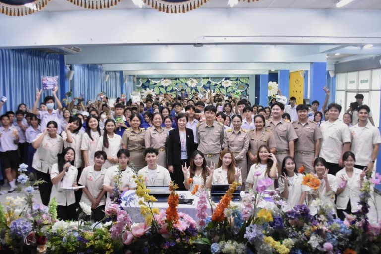 คณะครุศาสตร์อุตสาหกรรมและเทคโนโลยี มจธ. จัดโครงการกิจกรรมแนะแนวการศึกษาต่อระดับปริญญาตรี (FIET Roadshow : Open up the World of Education and Careers 2025)