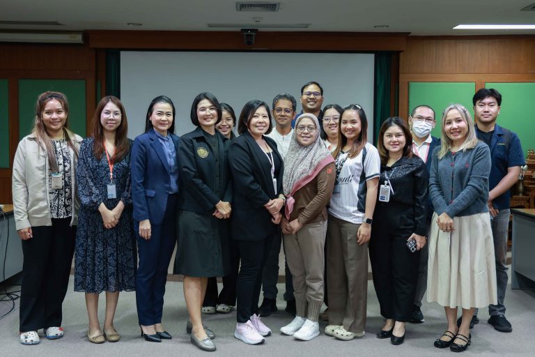 FIET Leadership (รุ่นที่ 4) ผู้นำการเปลี่ยนแปลง แบ่งปันการเรียนรู้ สู่ความเป็นเลิศด้านดิจิทัล (Leaders of Change: Sharing Knowledge Toward Digital Excellence) จัดกิจกรรมอบรมในหัวข้อ “พื้นฐานทั่วไปเกี่ยวกับข้อมูล (Data Literacy)” ครั้งที่ 1 