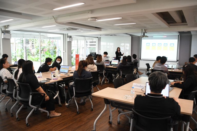คณะวิทยาศาสตร์จัดกิจกรรมย่อย ครั้งที่ 1 “กระบวนการออกแบบหลักสูตรให้สอดคล้องกับผู้มีส่วนได้ ส่วนเสีย” ภายใต้โครงการเชิงปฏิบัติการกระบวนการออกแบบหลักสูตรและพัฒนาหลักสูตรที่มุ่งเน้นผลลัพธ์ การเรียนรู้ ประจำปี พ.ศ. 2569 