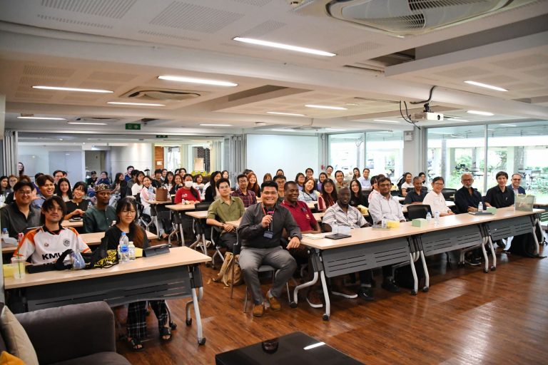 คณะวิทยาศาสตร์ มจธ. จัดบรรยายพิเศษระดับโลก เจาะลึกนวัตกรรมวัสดุศาสตร์ “2D and 3D phases of Carbon, Boron and Nitrogen Compositions” เสริมแกร่งวิชาการระดับสากล 