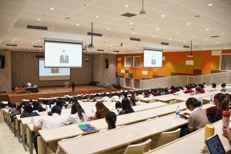 คณะวิทย์ มจธ. จัดงานปัจฉิมนิเสริมอาวุธทักษะชีวิต พร้อมเทคนิคปั้น Resume เตรียมความพร้อมบัณฑิตใหม่สู่โลกการทำงาน