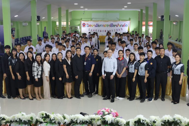 คณะครุศาสตร์อุตสาหกรรมและเทคโนโลยี มจธ. ในโครงการจัดการศึกษาแบบบูรณาการฯ ร่วมงานปัจฉิมนิเทศ ณ วิทยาลัยการอาชีพปากท่อ จังหวัดราชบุรี 