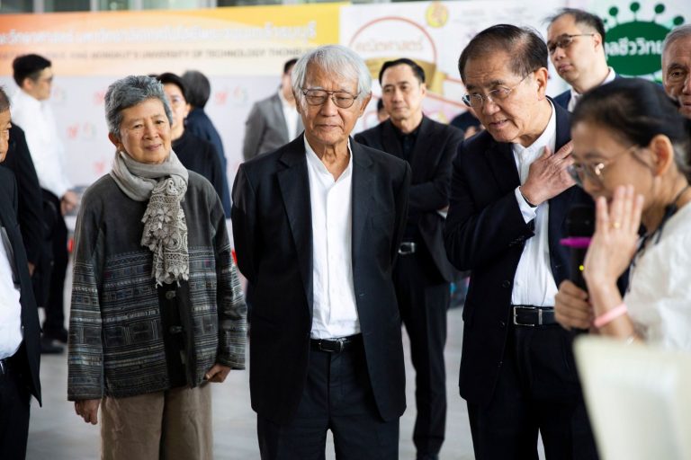 มจธ. จัดประชุมคณะกรรมการสภามหาวิทยาลัย (สัญจร) ณ อาคารศูนย์เครื่องมือวิทยาศาสตร์เพื่อมาตรฐานและอุตสาหกรรม คณะวิทยาศาสตร์