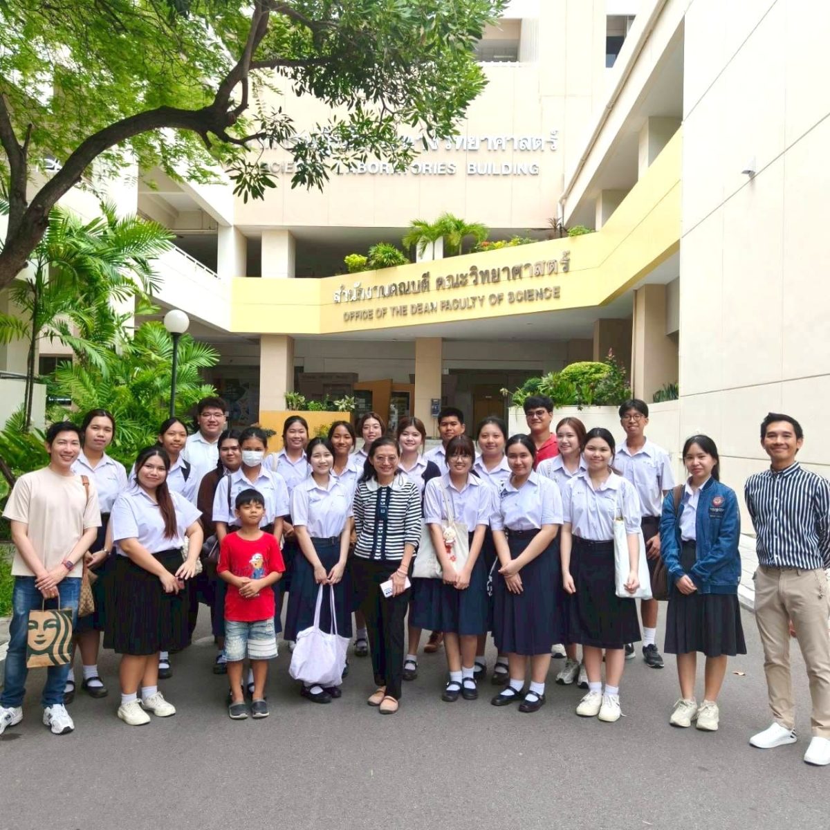 สาขาวิทยาศาสตร์และเทคโนโลยีการอาหาร ภาควิชาจุลชีวิทยา คณะวิทยาศาสตร์ มจธ. กิจกรรมต้อนรับและเสริมสร้างแรงบันดาลใจให้แก่นักเรียนผู้ผ่านการคัดเลือกเข้าศึกษาต่อในรอบ TCAS 3 ประจำปีการศึกษา 2569 