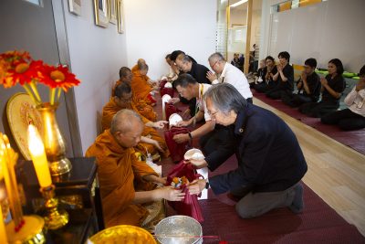 สำนักอำนวยการ มจธ. จัดพิธีทำบุญและรับพรเพื่อความเป็นสิริมงคลแก่ผู้บริหารและบุคลากร