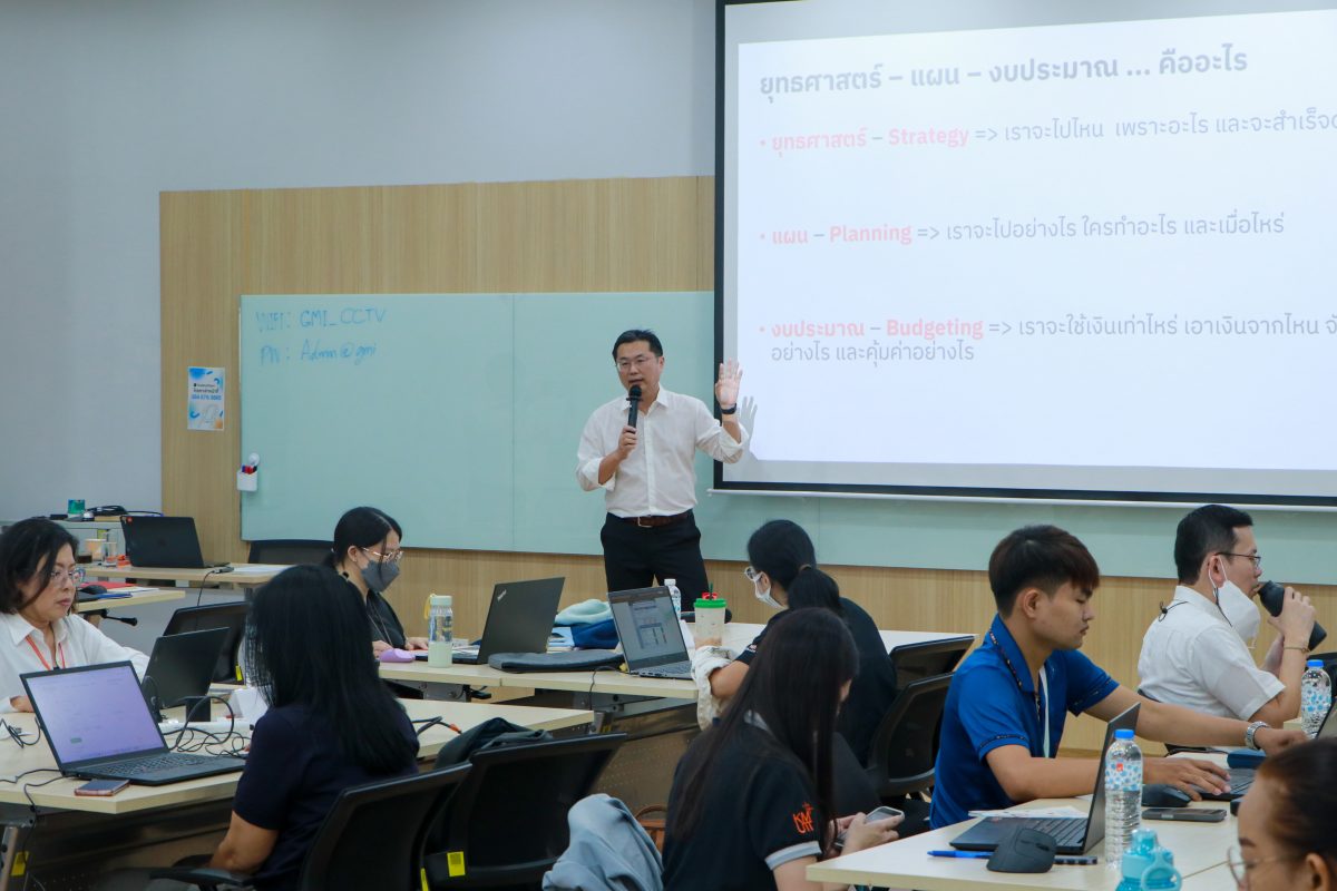 มจธ. เดินหน้ายกระดับองค์กร จัดอบรมเชิงปฏิบัติการ “Strategic Analytics for University Management” มุ่งขับเคลื่อนยุทธศาสตร์ด้วยฐานข้อมูลและ AI
