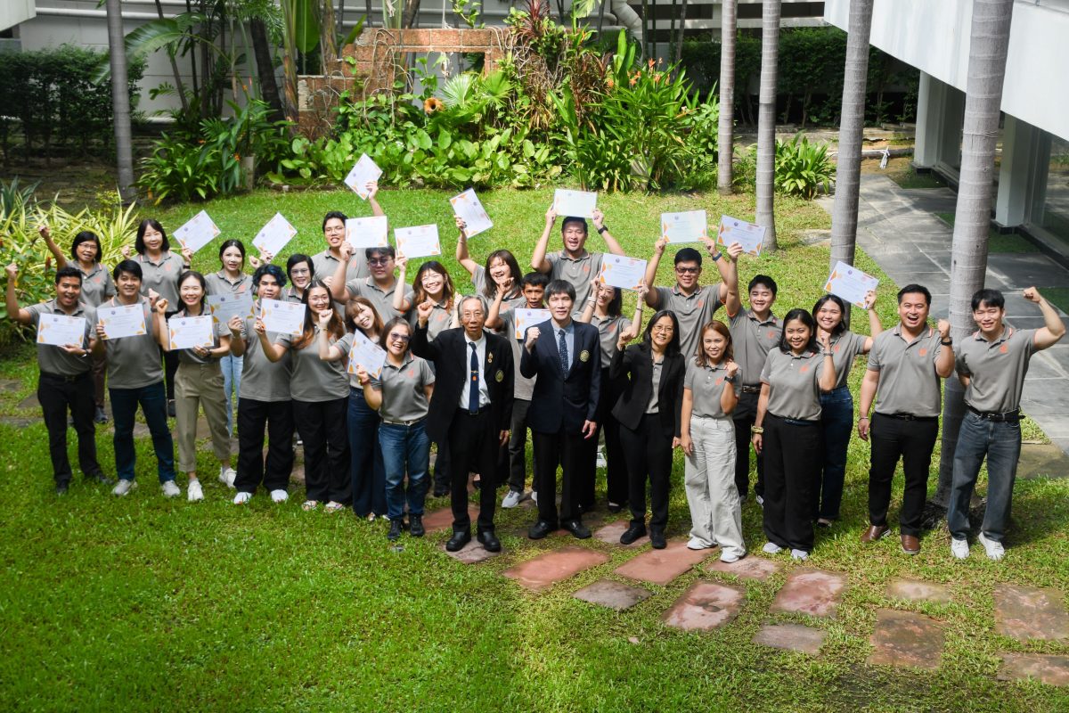 คณะวิทยาศาสตร์ มจธ. จัดพิธีมอบประกาศนียบัตรหลักสูตรเทคโนโลยีและนวัตกรรมยาง รุ่นที่ 3 พร้อมมอบรางวัลเชิดชูผู้เรียนดีเด่น