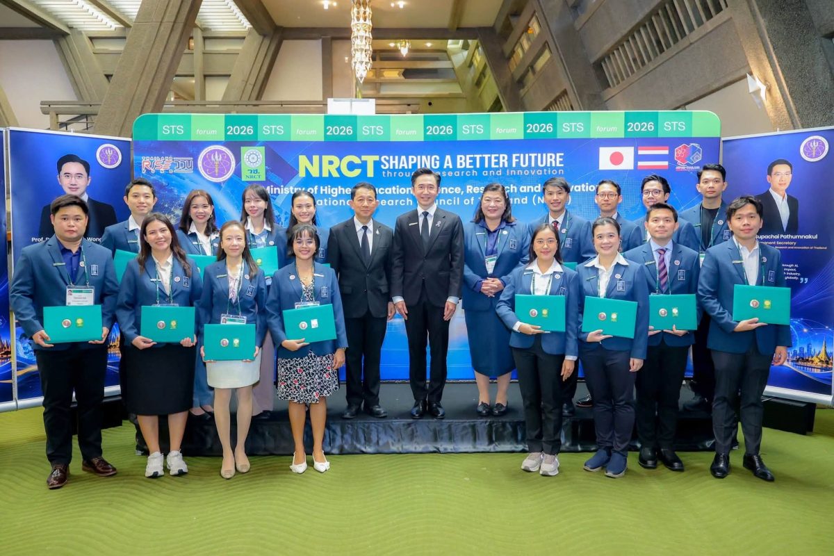 3 อาจารย์ มจธ. เข้าร่วมรับเกียรติบัตรเชิดชูเกียรติจาก รมว.อว. ในเวทีประชุมวิจัยระดับโลก STS forum 2026